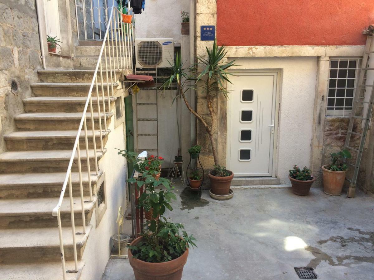 Studio apartman Ana Split Bagian luar foto